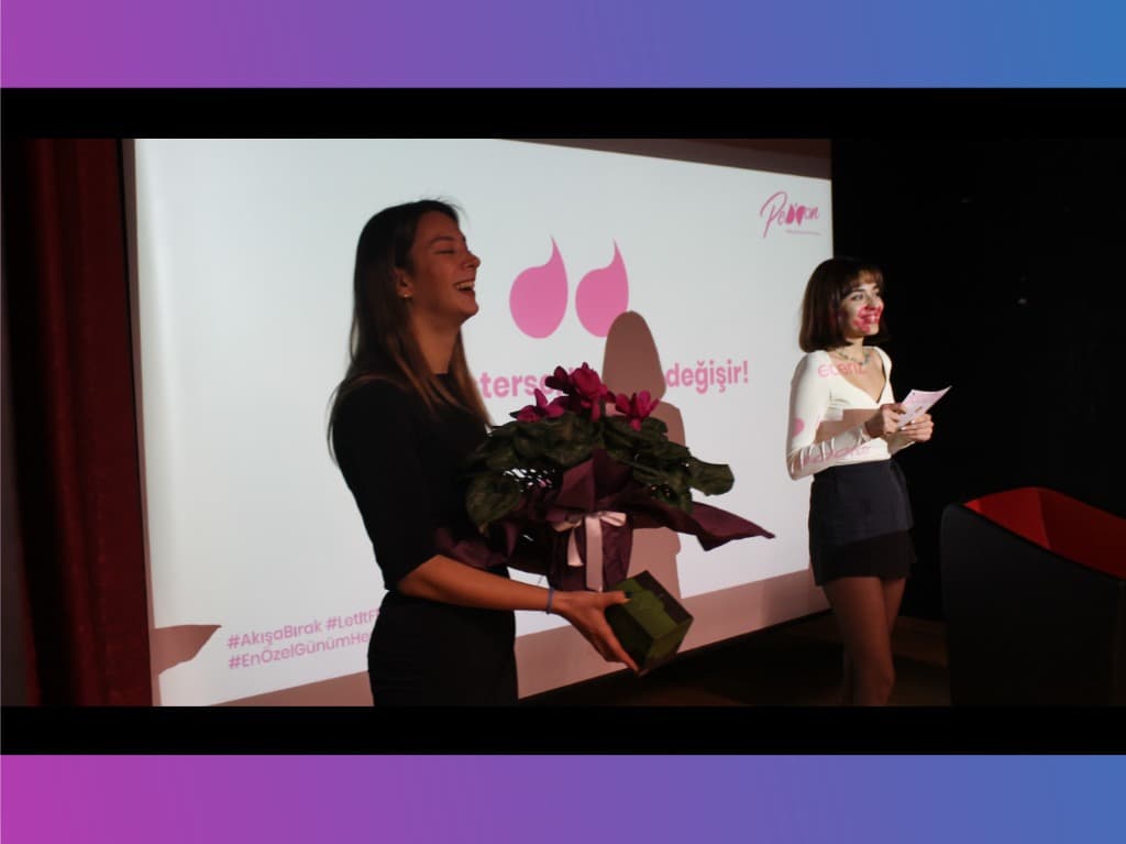 Regl farkındalığı etkinliğinden bir kare